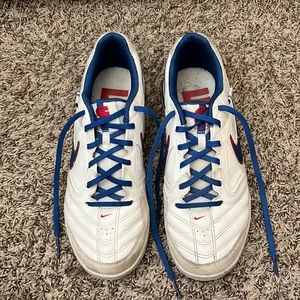 Nike gato indoor soccer shoes